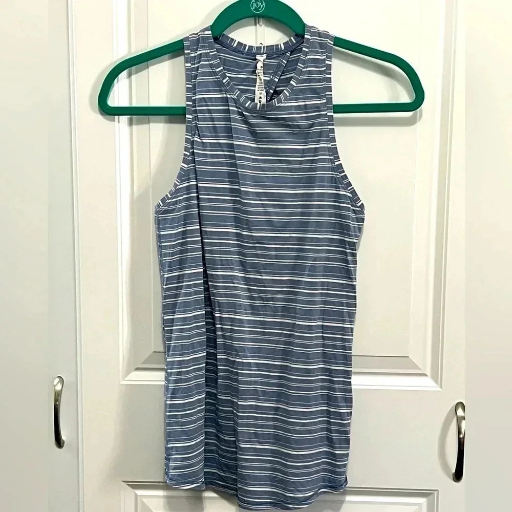 Women’s Lululemon Racer Back Top with open back
